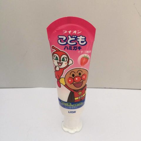 Kem đánh răng Lion cho trẻ em của Nhật