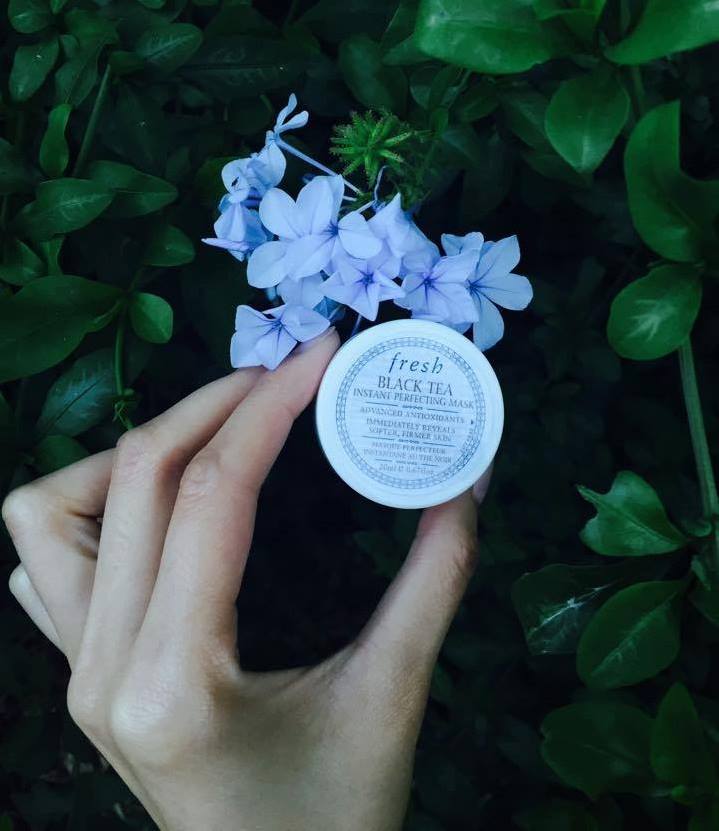 Mặt nạ trà đen detox da Black Tea Instant Perfecting